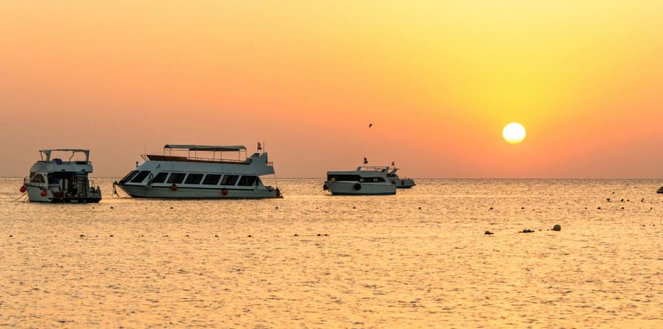 Hurghada: Sonnenuntergang auf der Insel Giftun mit Schnorcheln und Mittagessen